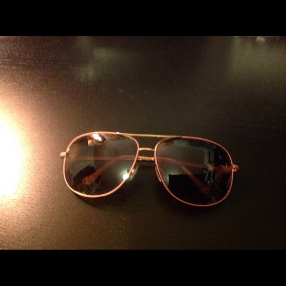 Steve Madden Accessories - Steve Madden pink aviator glasses