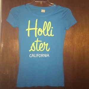 Hollister graphic tee