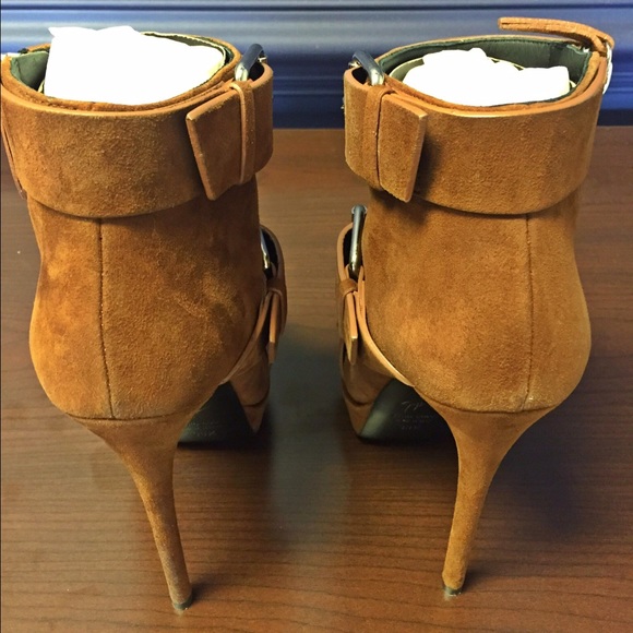Giuseppe Zanotti Suede Bootie - Picture 2 of 3