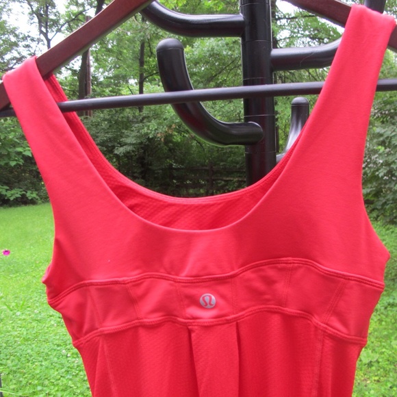 Red Lululemon Tank w/ Drawstring - Picture 3 of 4