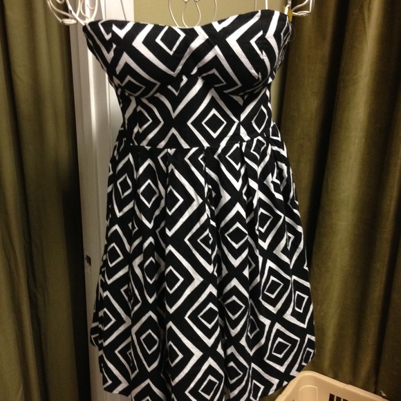 Strapless dress