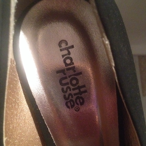 Black High Heels - Picture 2 of 3