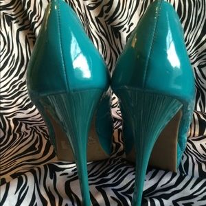 Turquoise Platform Pumps
