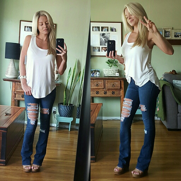 RESERVED Destroyed True Religions - Picture 4 of 4