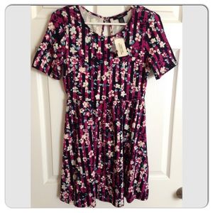 NWT Forever 21 Floral Dress