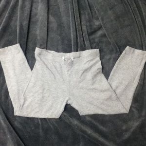 Light grey cropped leggings