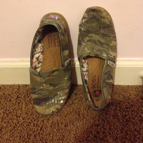 CUTE CAMO SLIDE ON'S