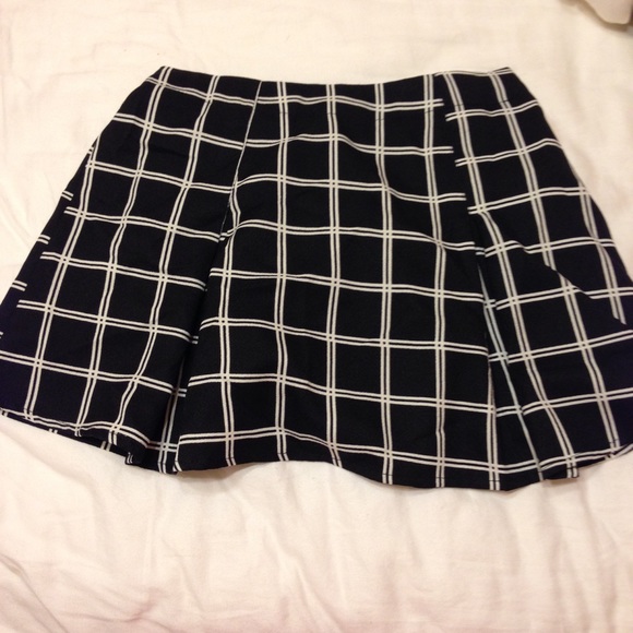 Grid print mini skirt