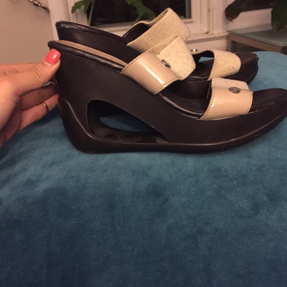 Calvin Klein "Yancy" brown/ cream - tan wedges