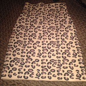 BCBG MAX AZRIA BANDAGE POWER SKIRT