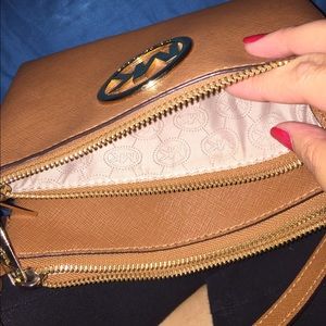 MK crossBody