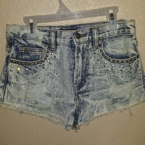 High waisted acid washed shorts