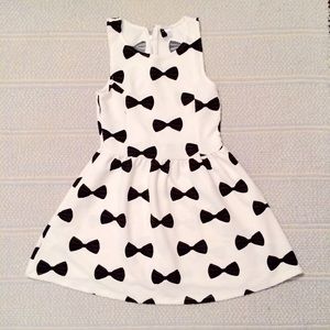 H&M bow print dress