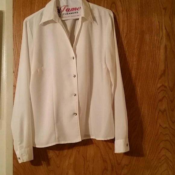 Blouses - Picture 2 of 3