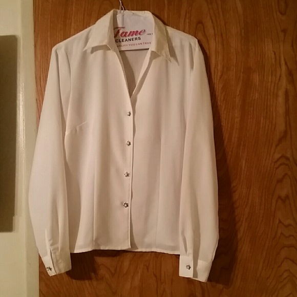 Blouses - Picture 3 of 3