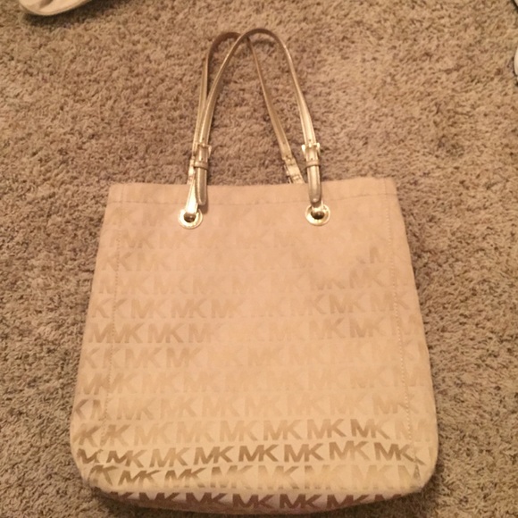 Michael kors purse