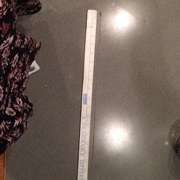 Gold choker - Picture 3 of 3