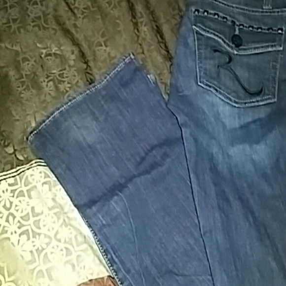 Jeans - Picture 2 of 3