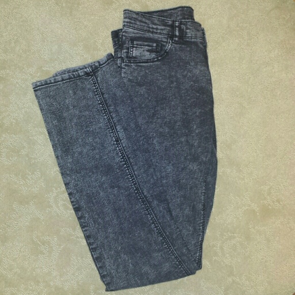 High waisted acid washed jeans