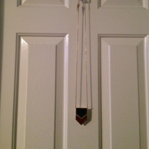 Gold necklace - Picture 1 of 3