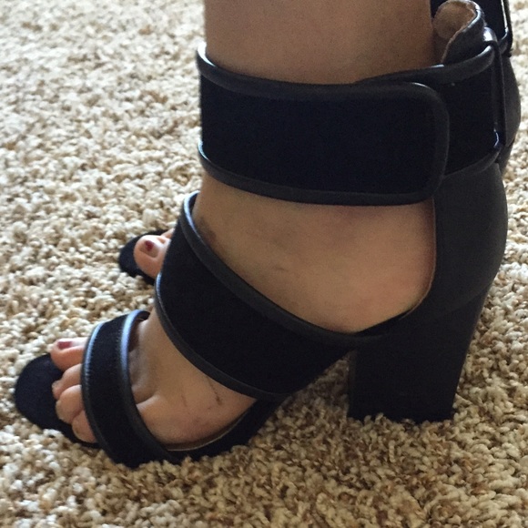 Report Sig Pammy Wide-Strap Heel - Picture 3 of 4
