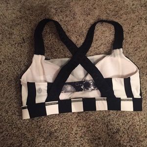 LULULEMON sports bra! White and black!