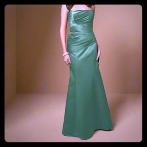 NWT Alfred Angelo Satin Gown - 7006W Clover