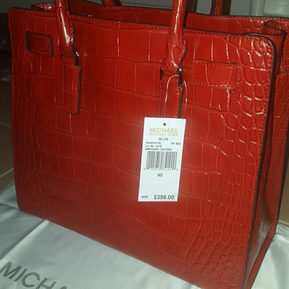 Michael Kors Dillion Handbag - Picture 4 of 4