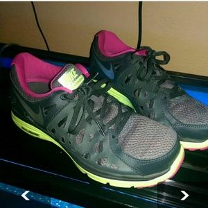 Nike dual fushion