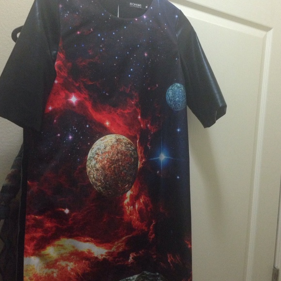 BEAUTIFUL Galaxy Print Dress - Picture 2 of 3
