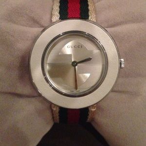 Gucci Watch, Women's Swiss U-Play