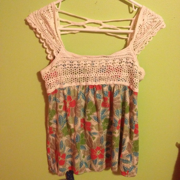 Floral top