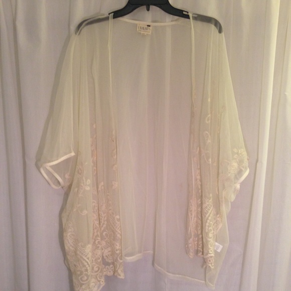 Lace kimono
