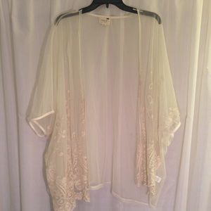 Lace kimono