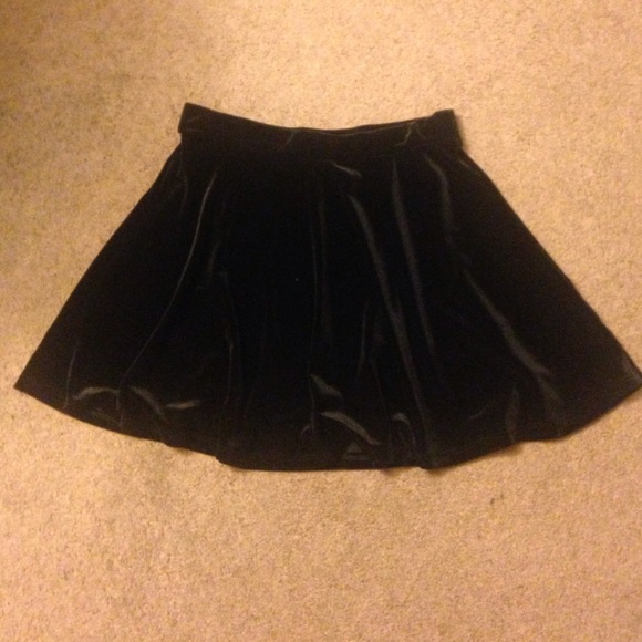 Velvet skater skirt