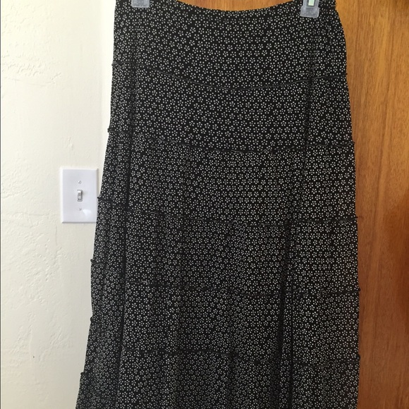 Great versatile skirt. FREE w/$30 purchase