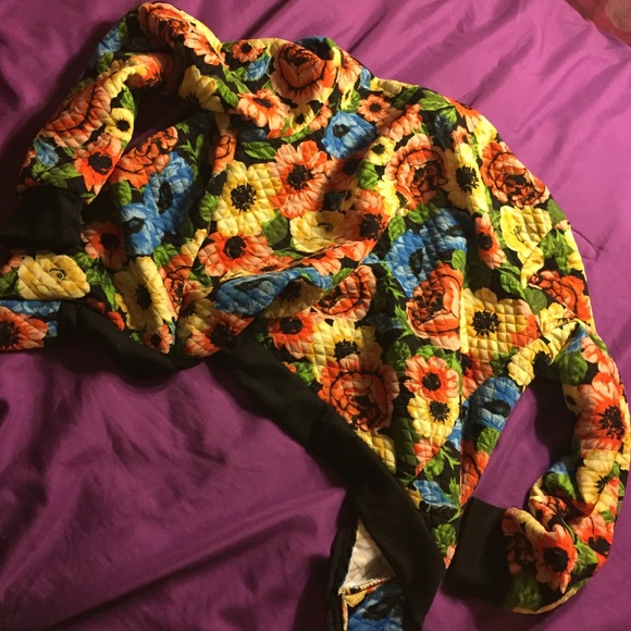 Scarlet Collection - Picture 2 of 2