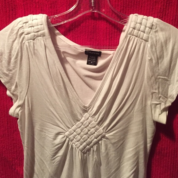 Cute top - Picture 2 of 2