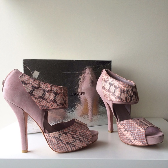 Kelsi Dagger Shoes - Kelsi Dagger Joanna Bootie Kelsi Dagger Shoes - Kelsi Dagger Joanna Bootie
