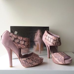 Kelsi Dagger Shoes - Kelsi Dagger Joanna Bootie Kelsi Dagger Shoes - Kelsi Dagger Joanna Bootie