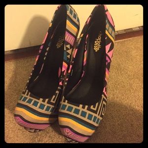 Aztec High-heel pumps for sale- never worn