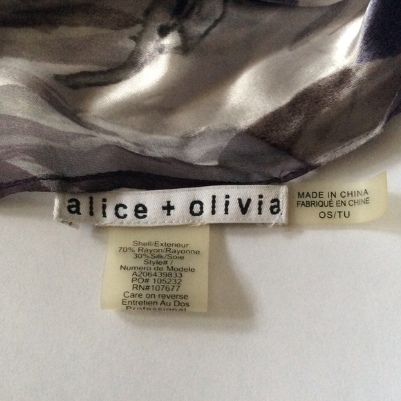 Alice + Olivia Accessories - Alice + Olivia silk/rayon summer scarf💜 Alice + Olivia Accessories - Alice + Olivia silk/rayon summer scarf💜