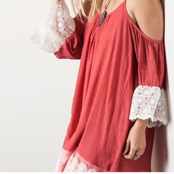 Cold Shoulder Dress - Picture 3 of 3