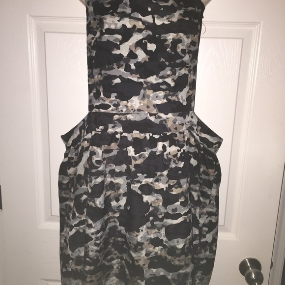 ‼️SOLD‼️💟💟Forever 21 Black Camouflage  Dress💟💟 - Picture 4 of 4