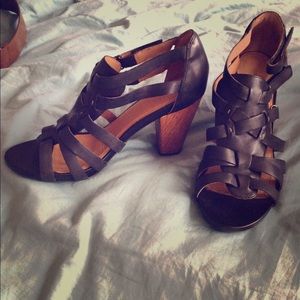 Clarke wood heel sandals