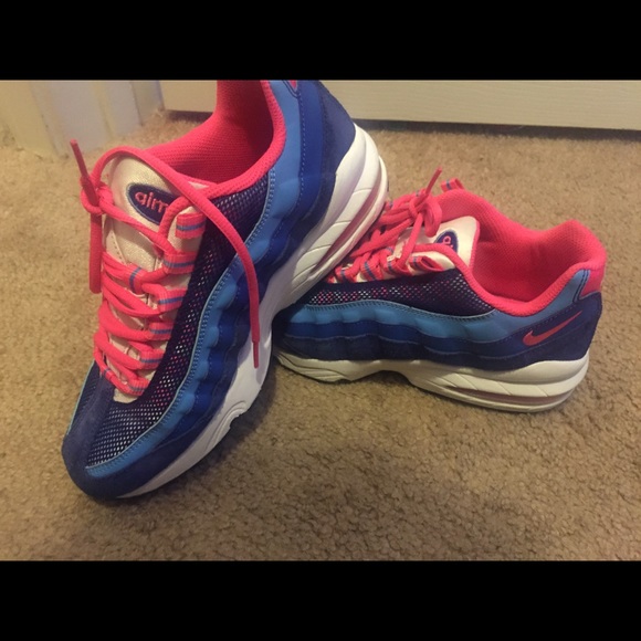 Air maxes😈🔥