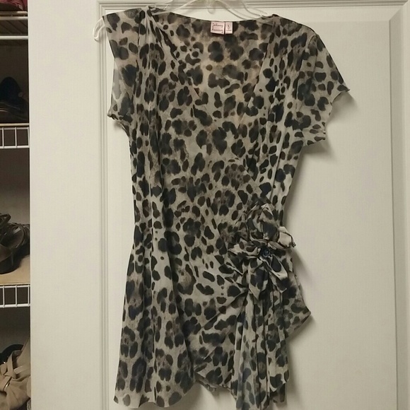 Ladies top size L