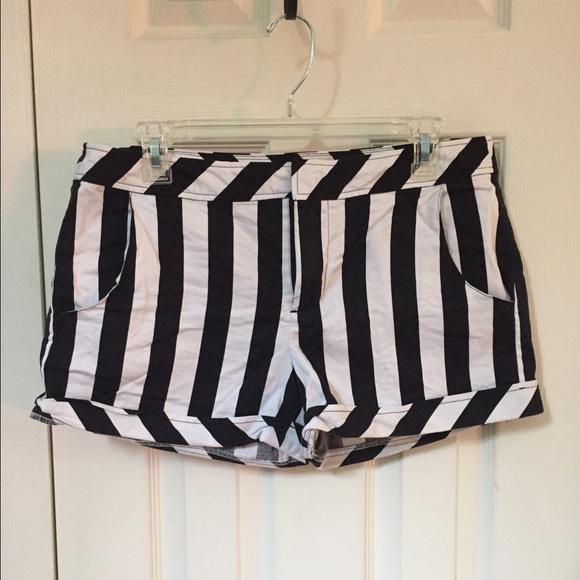 Judith March striped and ruffled shorts