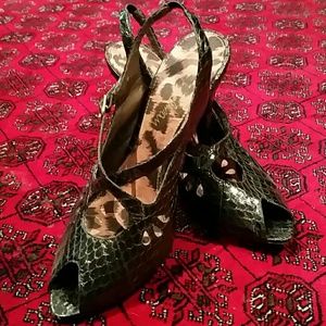 Sam Edelman Peep Toe Pump