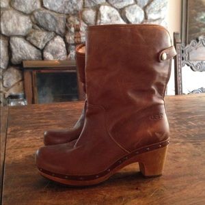 Ugg boots, Perfect condition leather Ugg boots